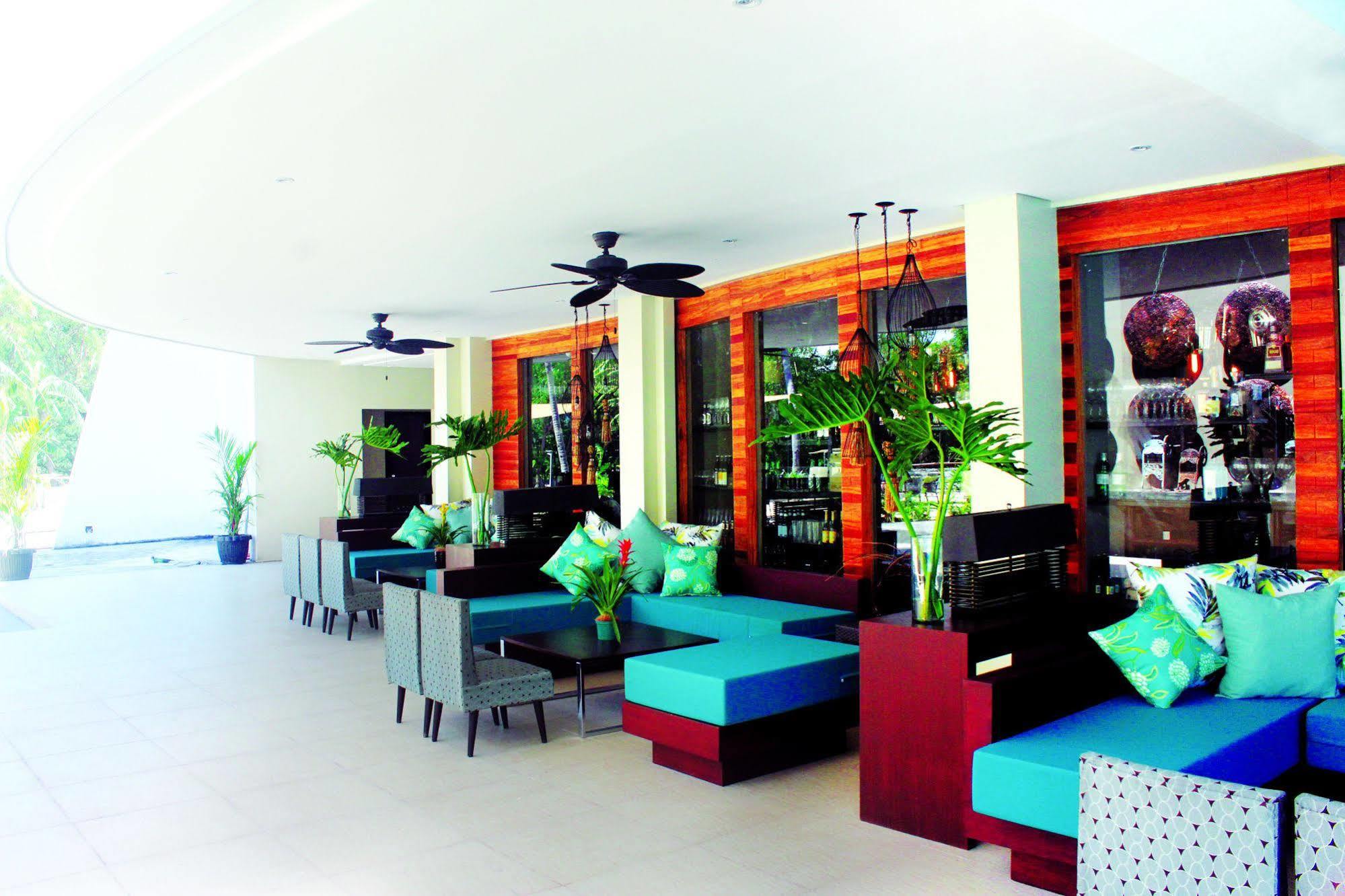 The Oriental Hotel Bataan Маривелес Екстериор снимка