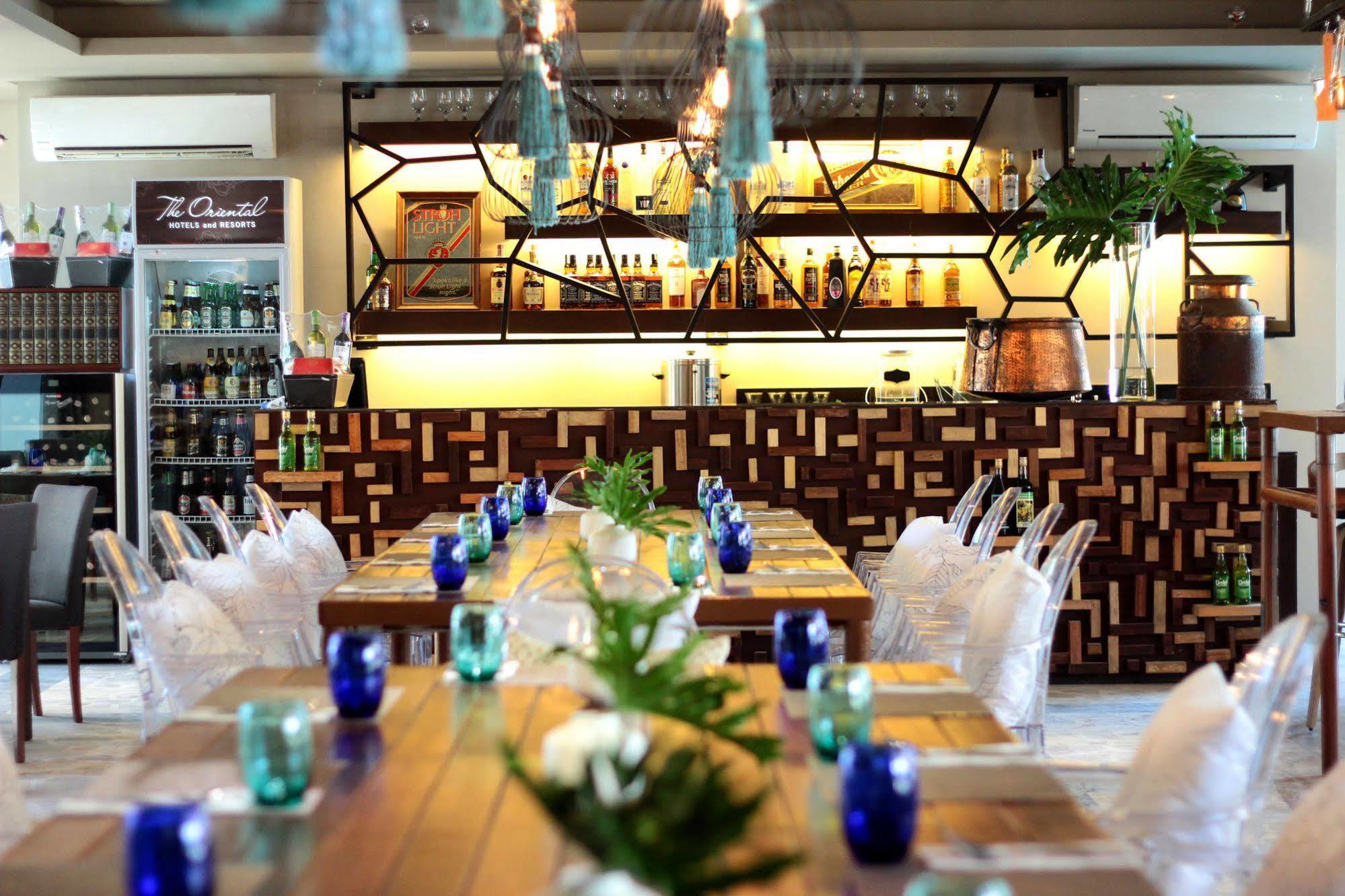 The Oriental Hotel Bataan Маривелес Екстериор снимка